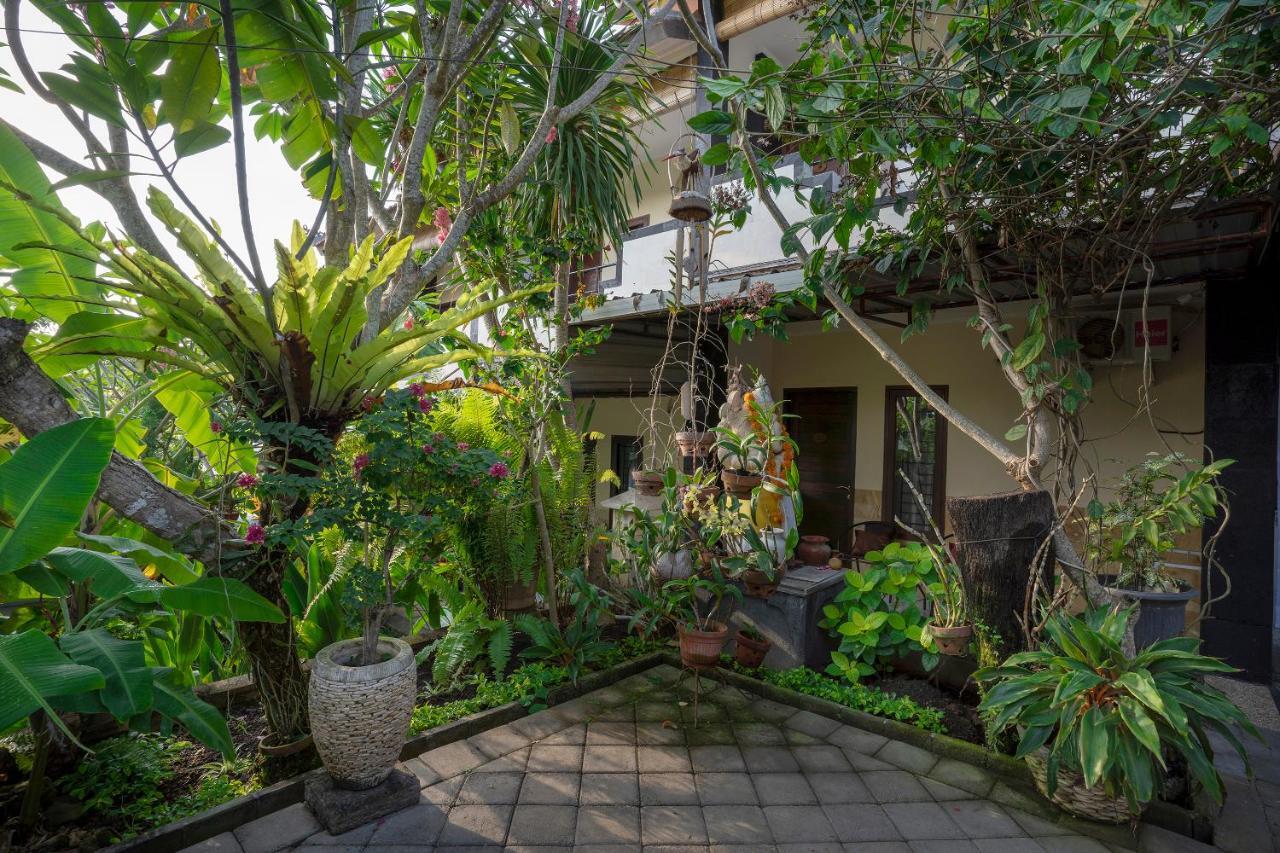 Terrace Garden Homestay And Spa Jimbaran  Exterior photo